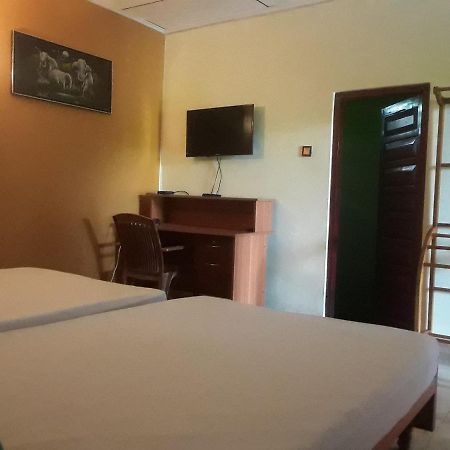Hansika Guest Inn Buttala Exteriér fotografie