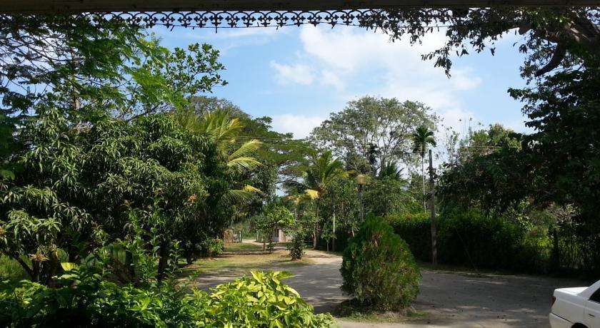 Hansika Guest Inn Buttala Exteriér fotografie