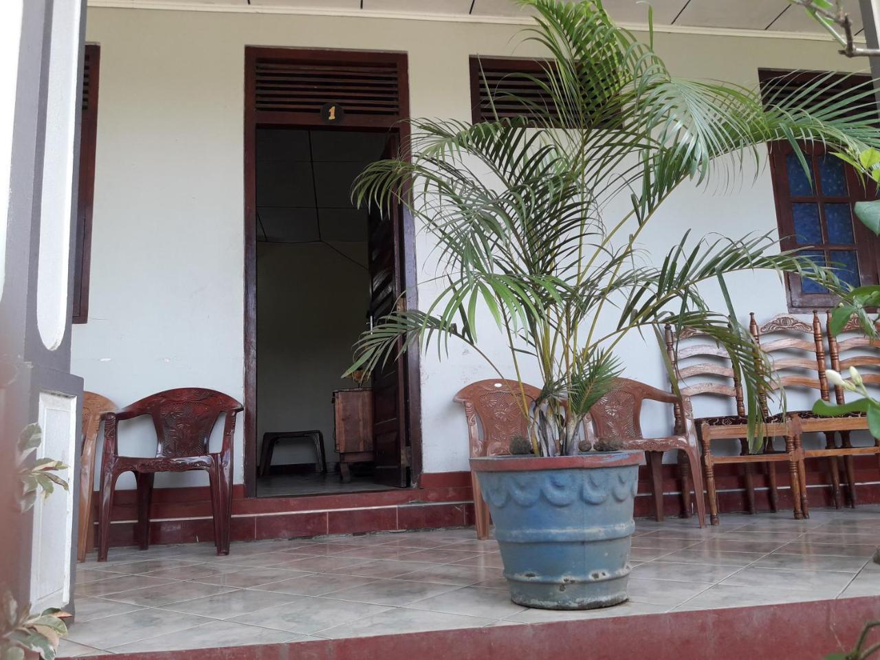 Hansika Guest Inn Buttala Exteriér fotografie