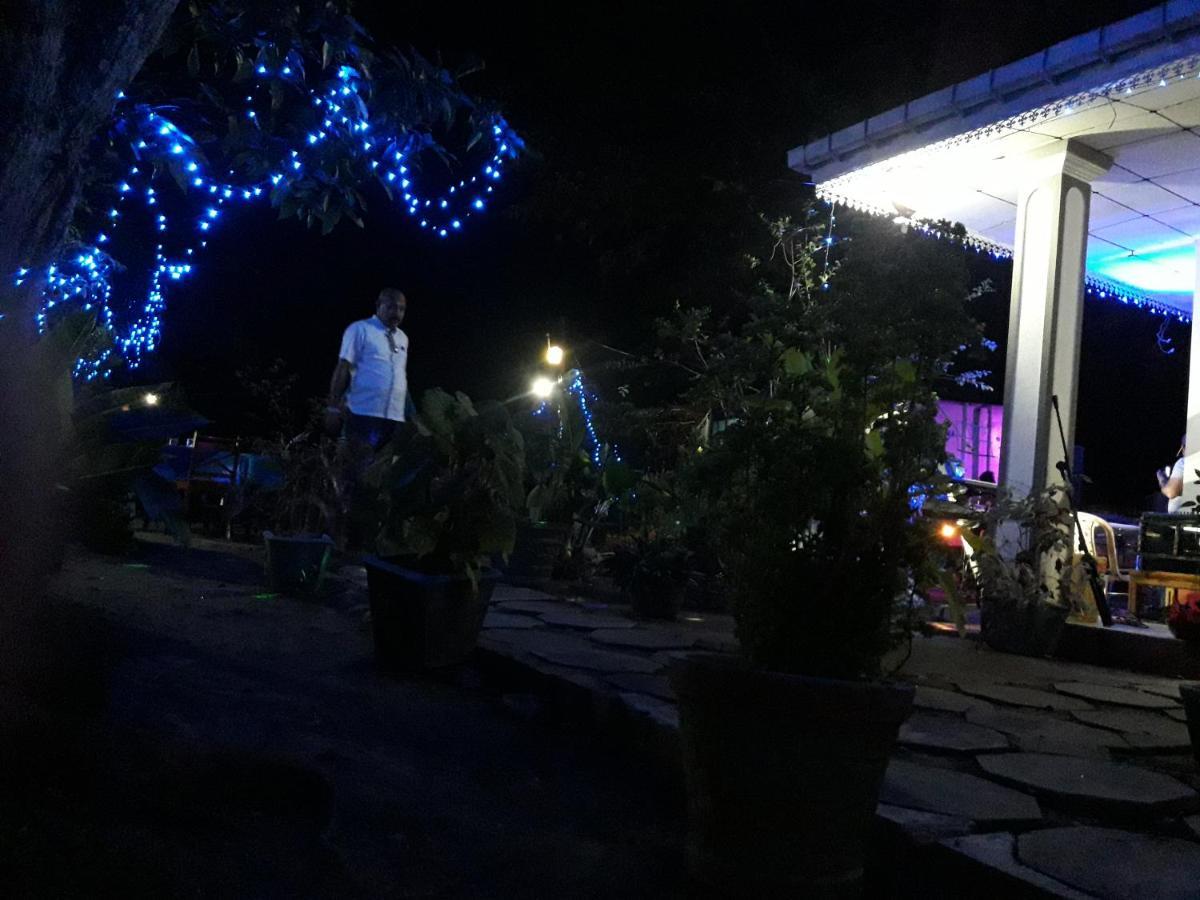 Hansika Guest Inn Buttala Exteriér fotografie
