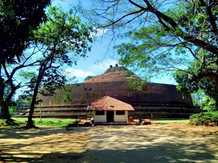 Hansika Guest Inn Buttala Exteriér fotografie